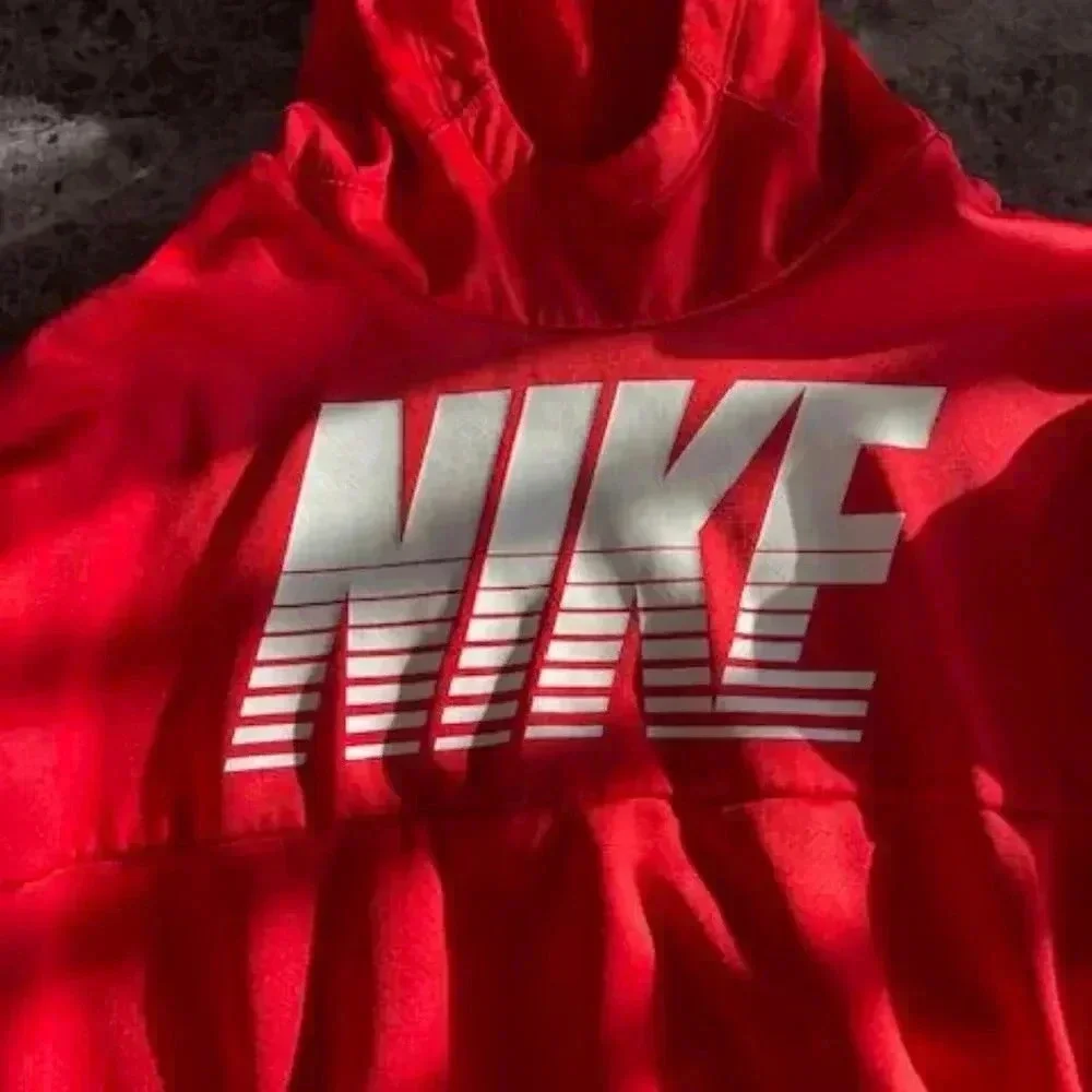 Red Nike Therma Boys Dri-FIT Camo Pullover Hoodie Size Small (4-5)
